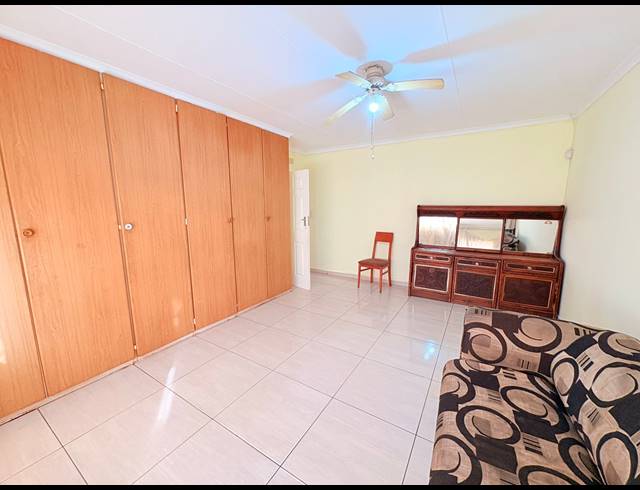 4 BEDROOM HOUSE FOR SALE IN VAALPARK